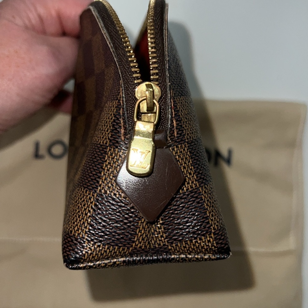 Authentic Louis Vuitton DE Vintage Cosmetic Pouch - Picture 6 of 11